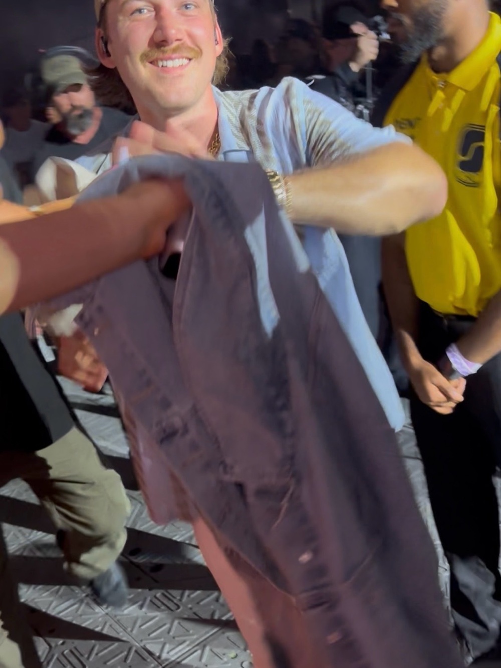 🤠 🎵 - Picture 2 of 9